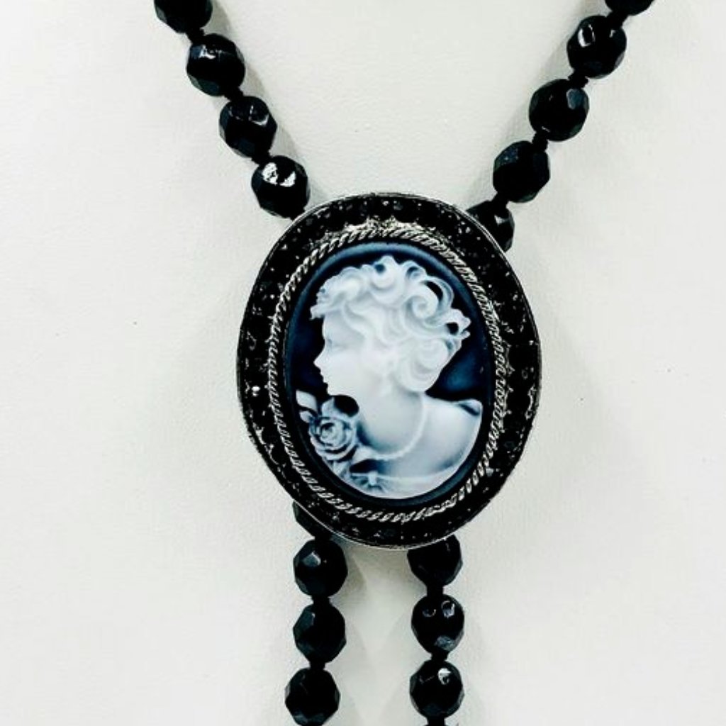 Gray & Black Wavy Cameo Brooch Crystal Glass Rhinestone Silvertone Metal